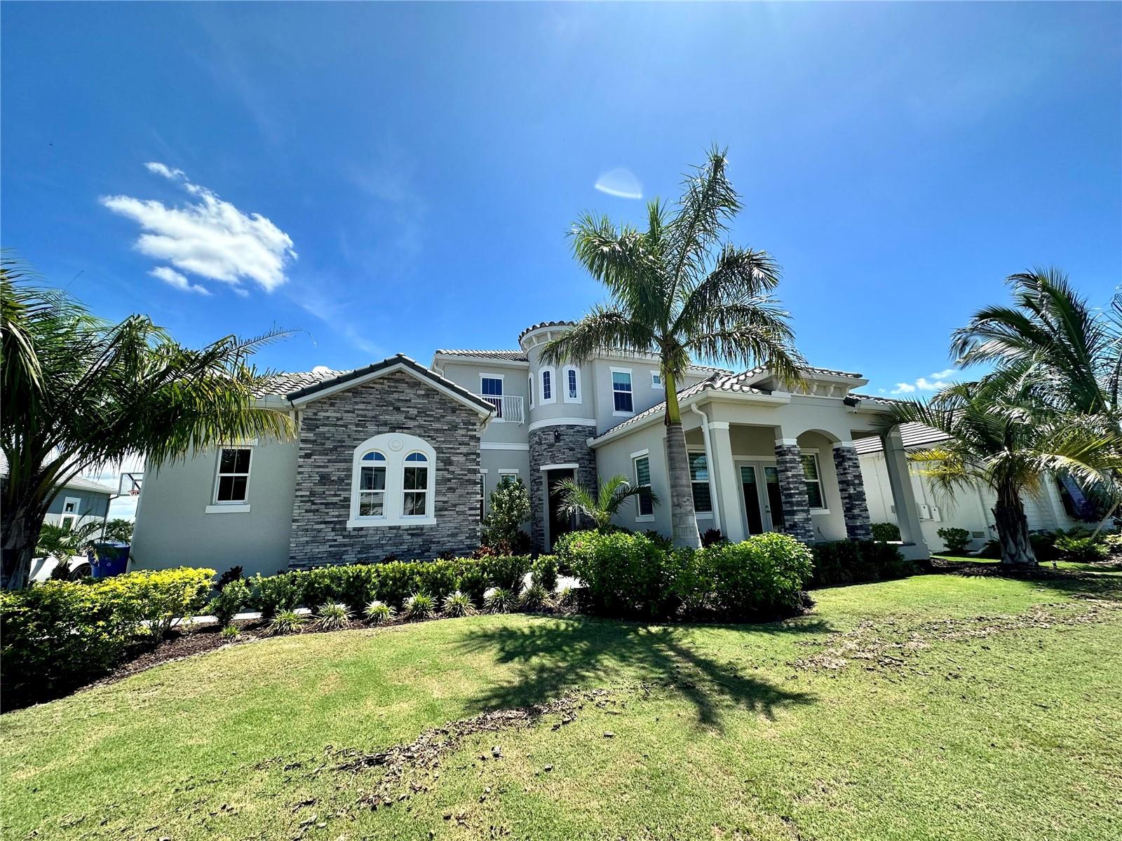 811 MANNS HARBOR DRIVE