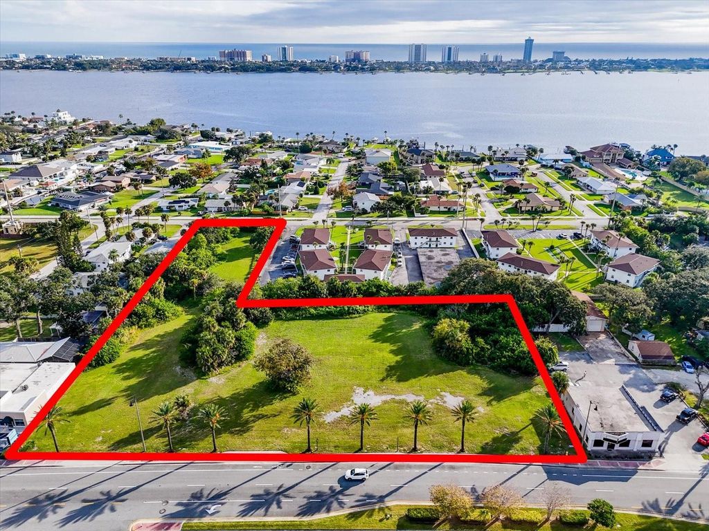 Photo of 1771 S Ridge Wood Avenue, South Daytona, FL 32119 (MLS # O6405311)