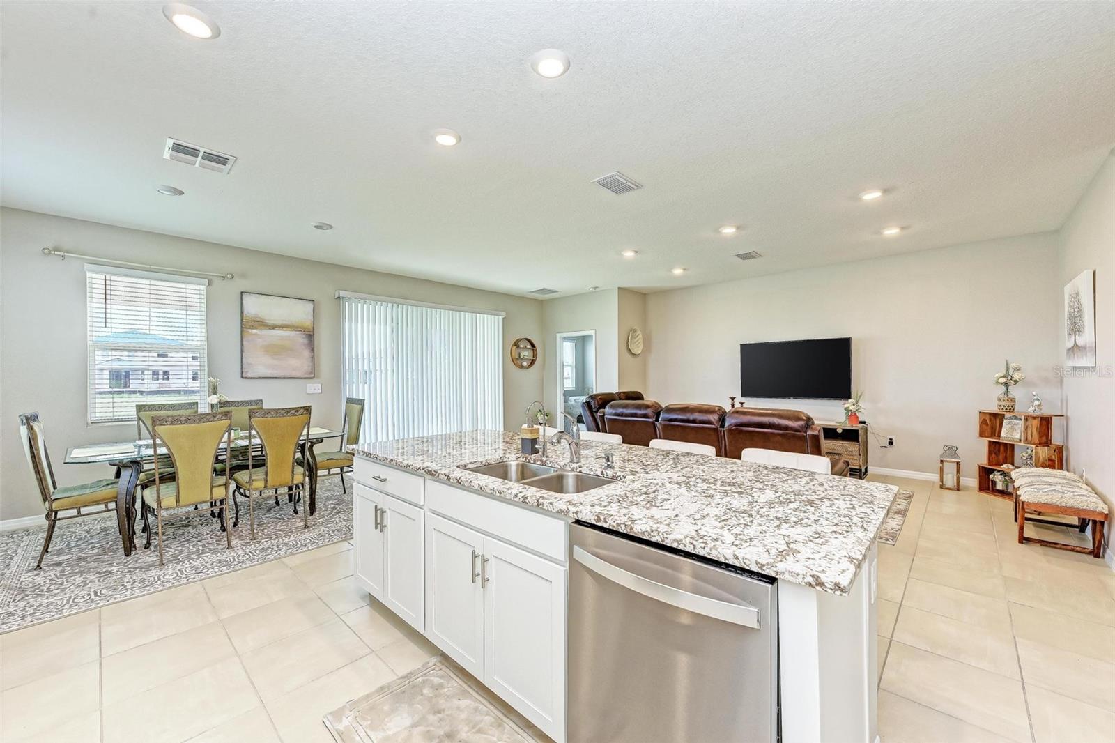 EVERGREEN PH I - Residential Lease