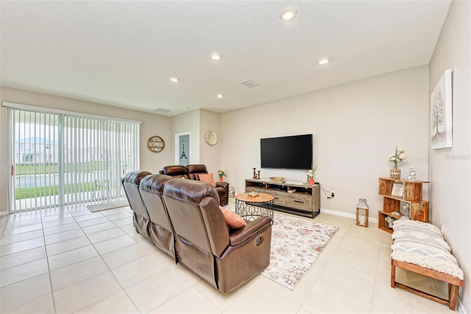 EVERGREEN PH I - Residential Lease