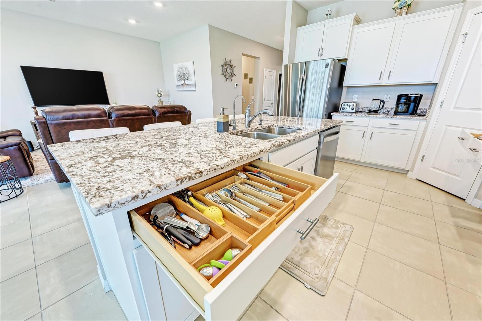 EVERGREEN PH I - Residential Lease