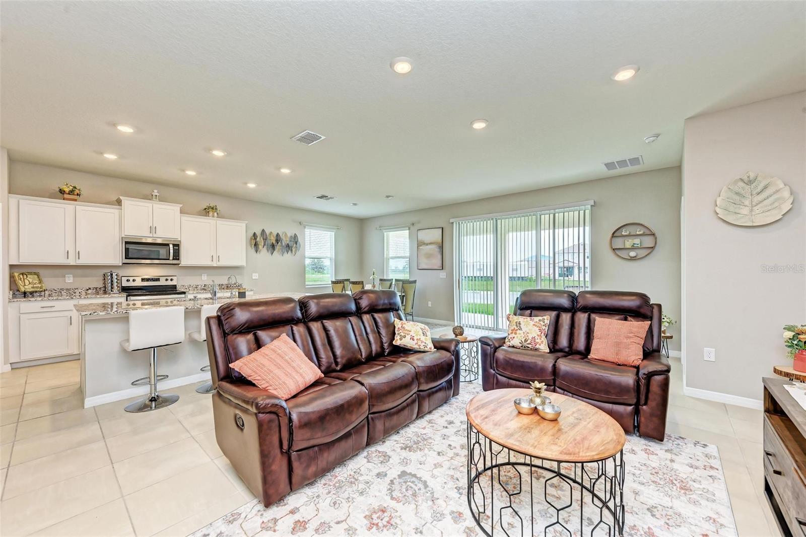 EVERGREEN PH I - Residential Lease