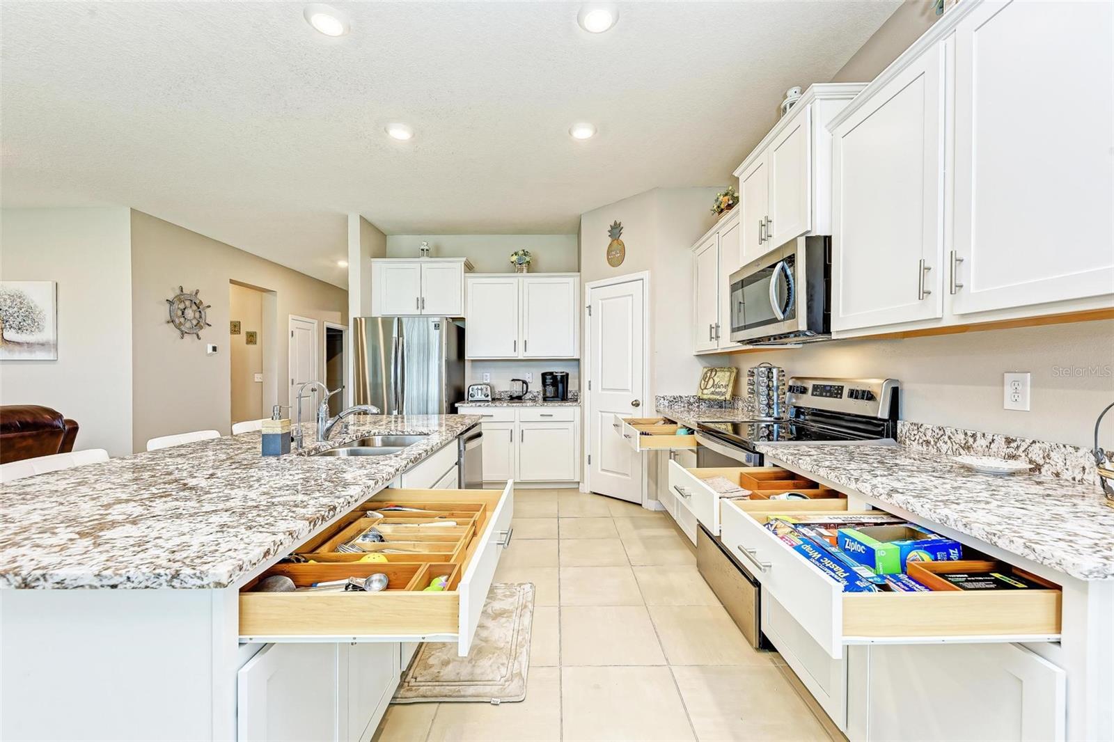 EVERGREEN PH I - Residential Lease