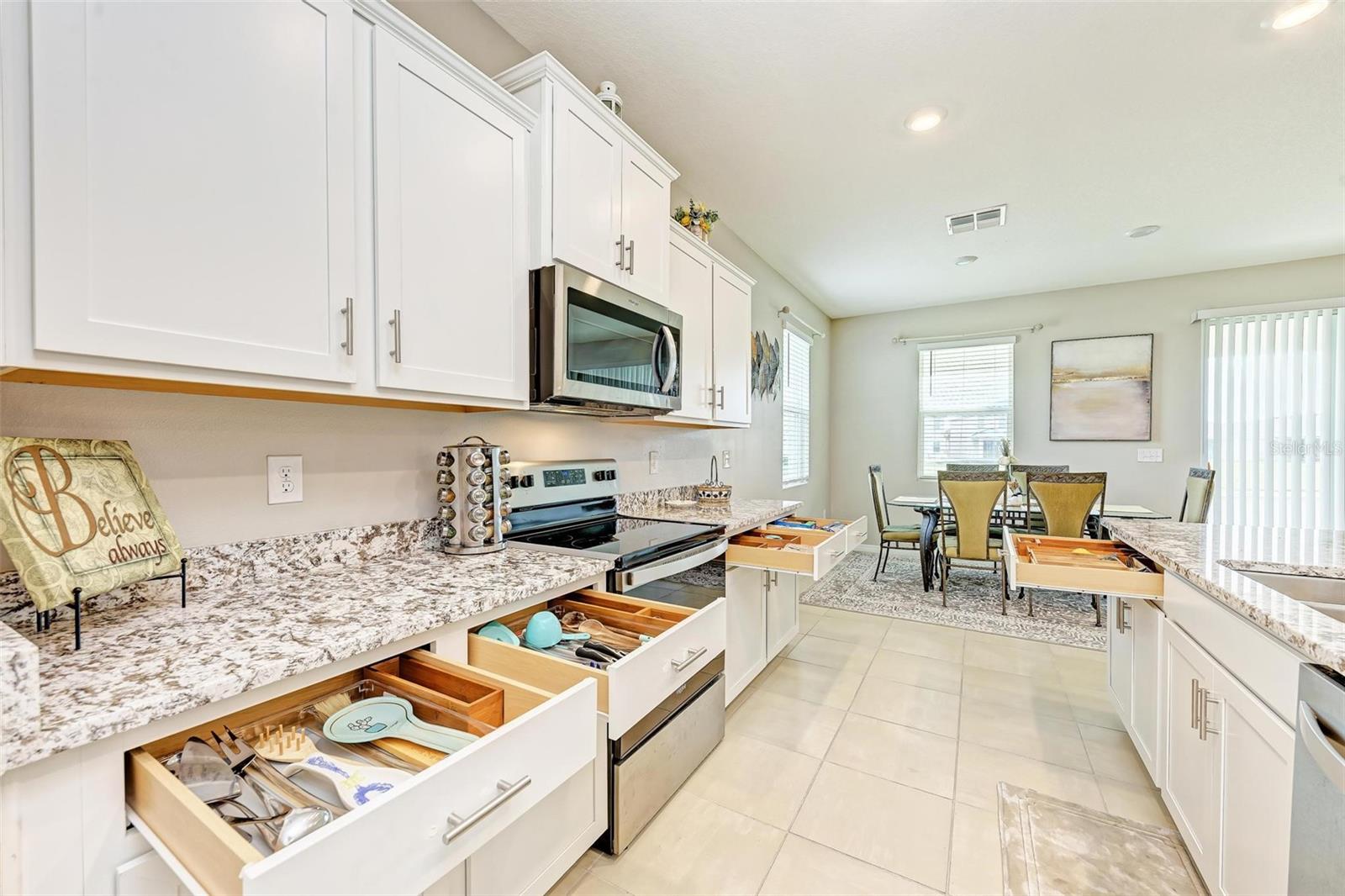 EVERGREEN PH I - Residential Lease