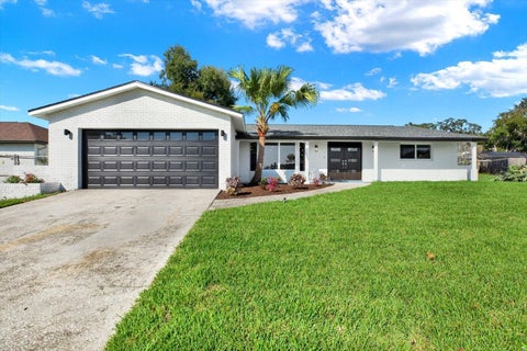 Photo of 720 Sailfish Drive, Brandon, FL 33511 (MLS # TB8557465)