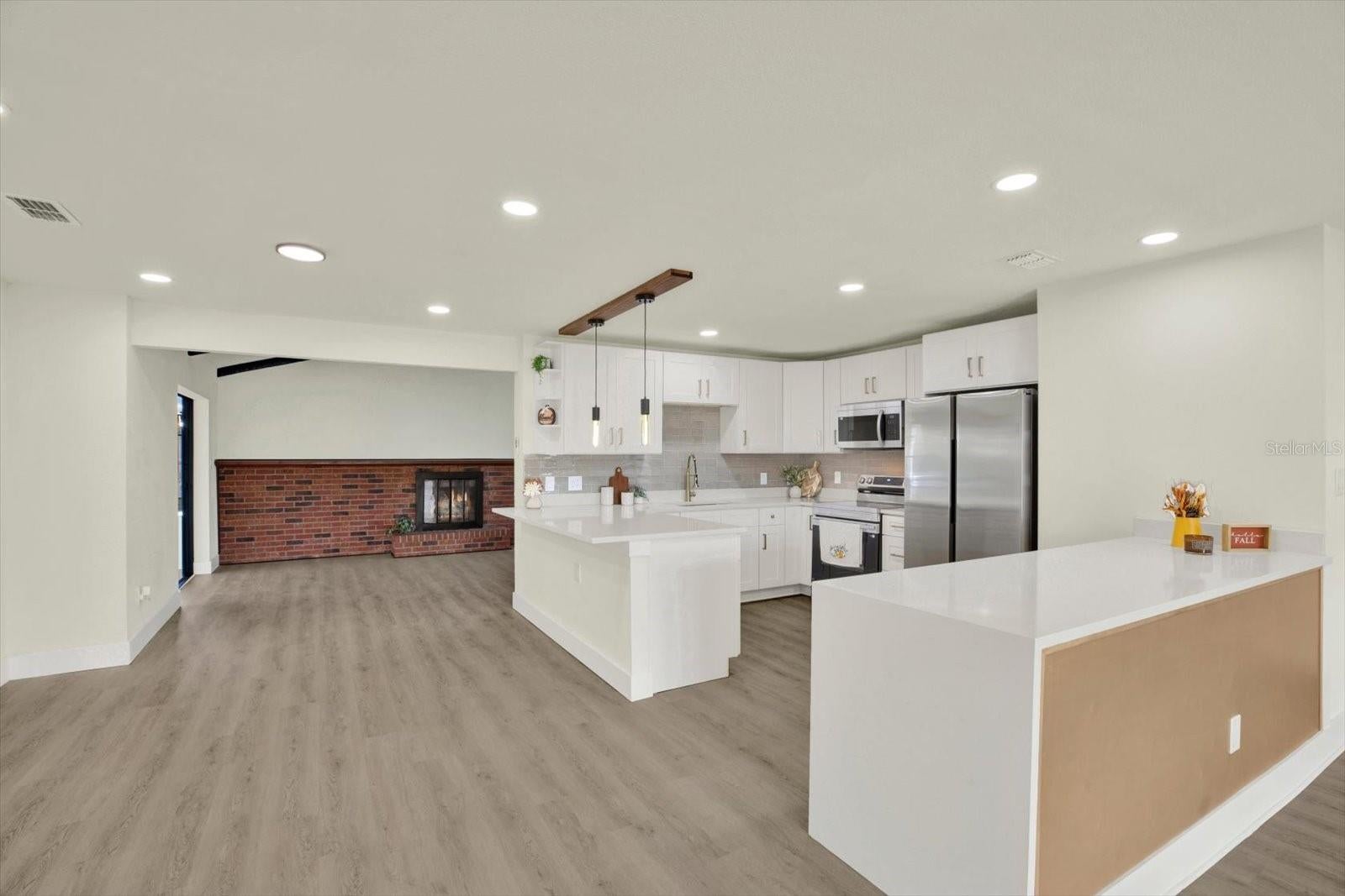 720 SAILFISH DRIVE
