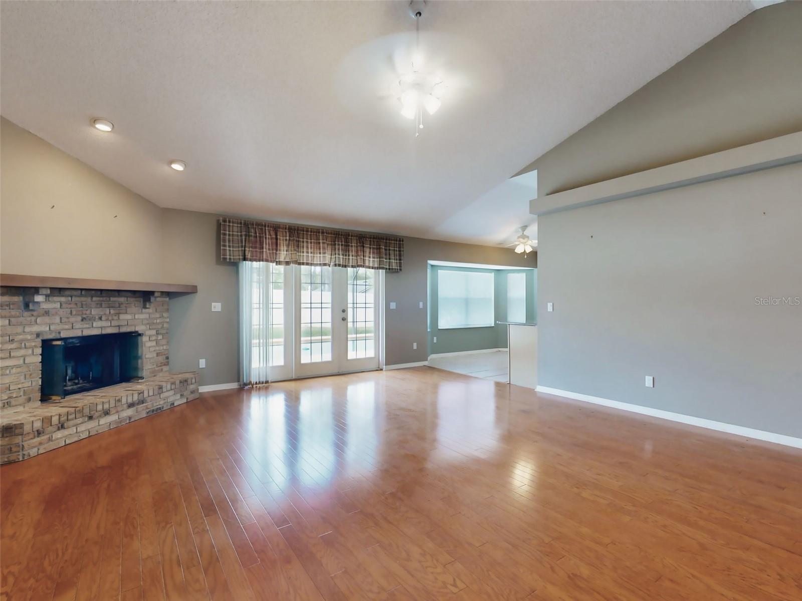 KAYWOOD REP - Residential