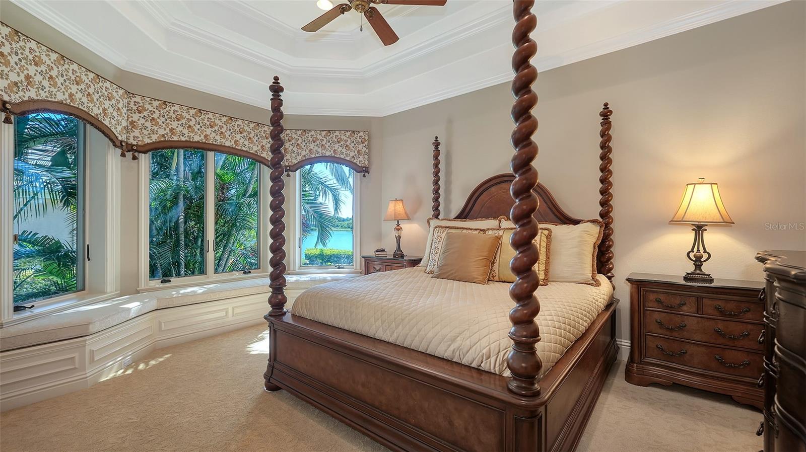 UNIVERSITY PARK COUNTRY CLUB/KNIGHTSBRIDGE - Residential