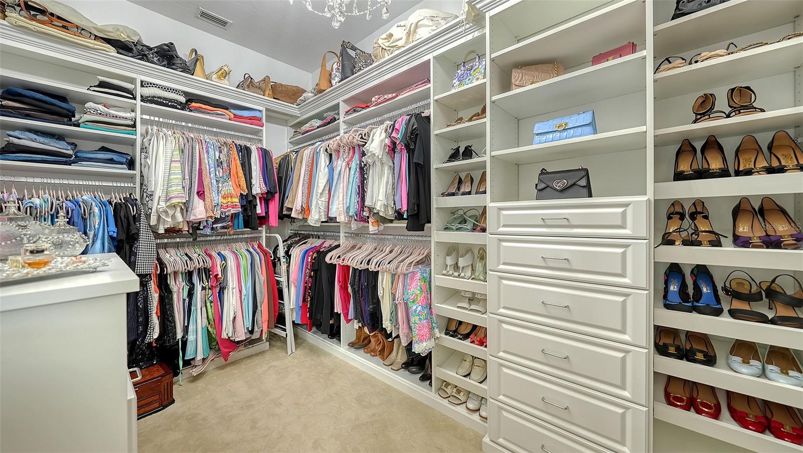 UNIVERSITY PARK COUNTRY CLUB/KNIGHTSBRIDGE - Residential