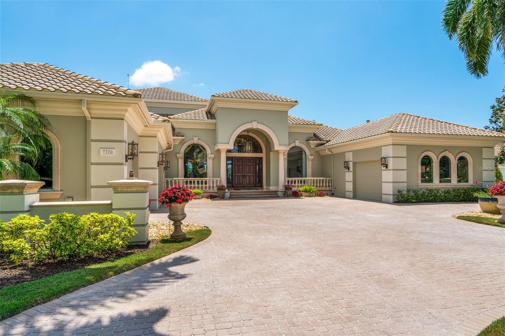 Photo of 7320 Barclay Court, University Park, FL 34201 (MLS # A4665937)