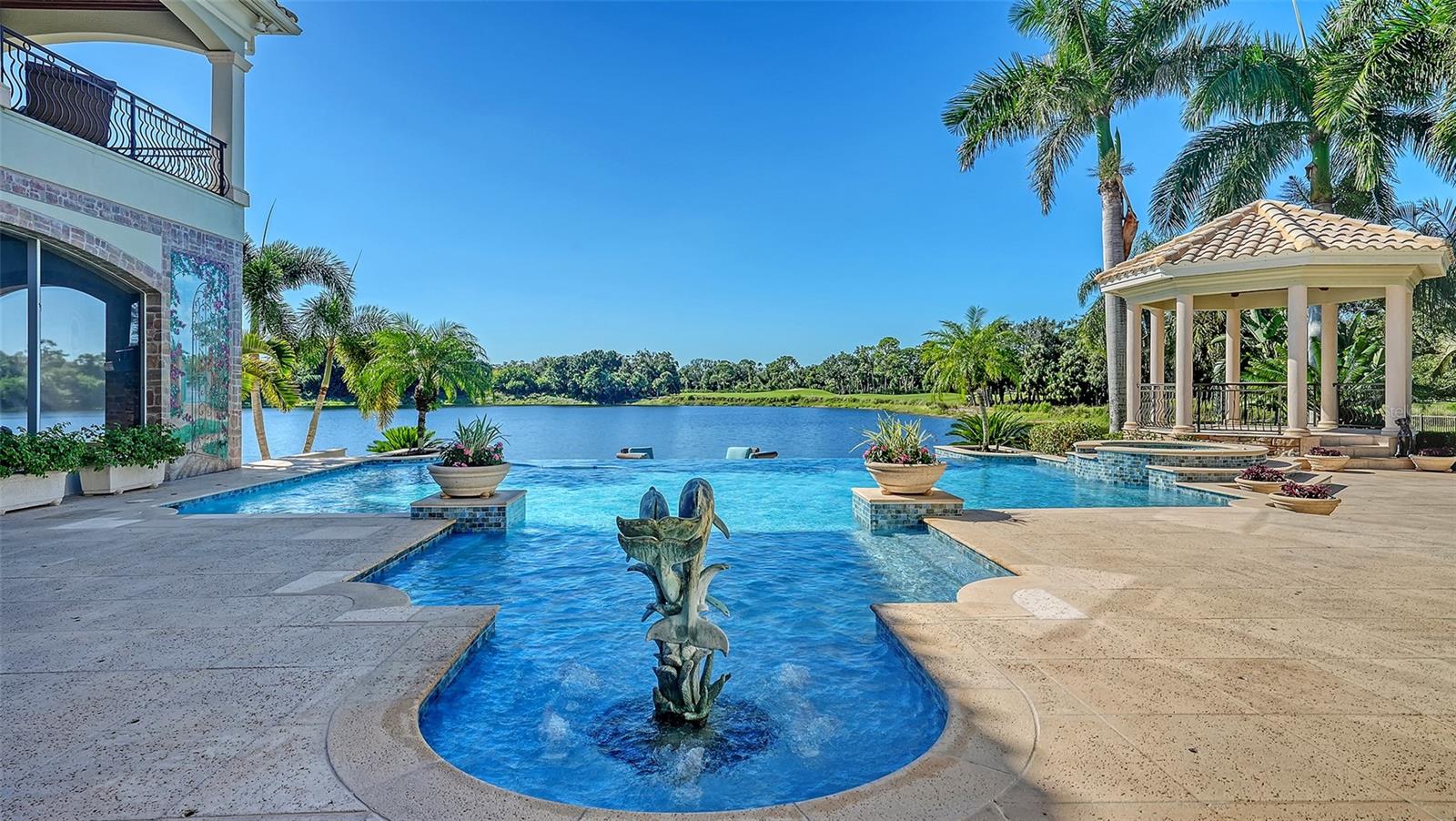 7320 BARCLAY COURT