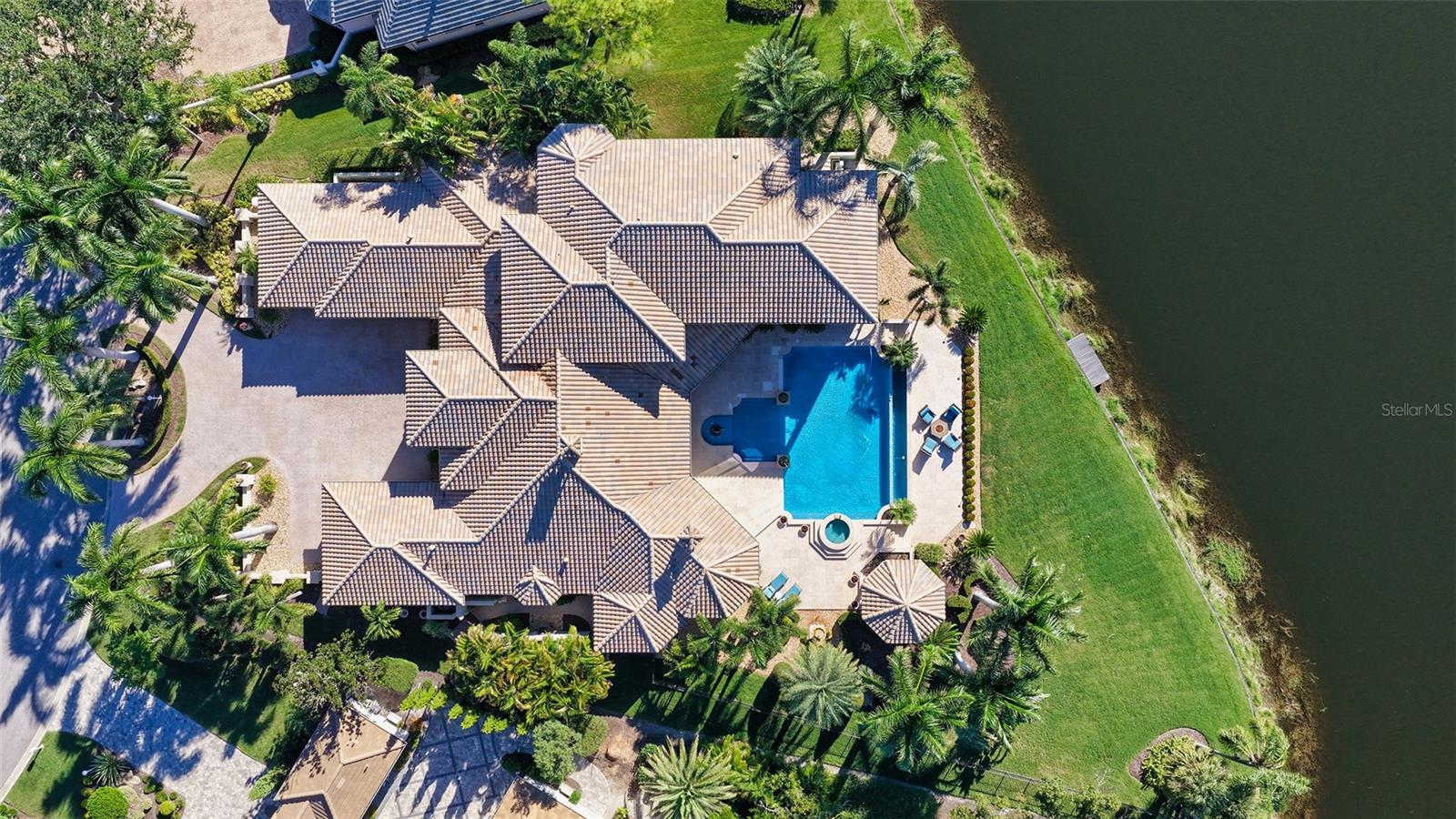 UNIVERSITY PARK COUNTRY CLUB/KNIGHTSBRIDGE - Residential