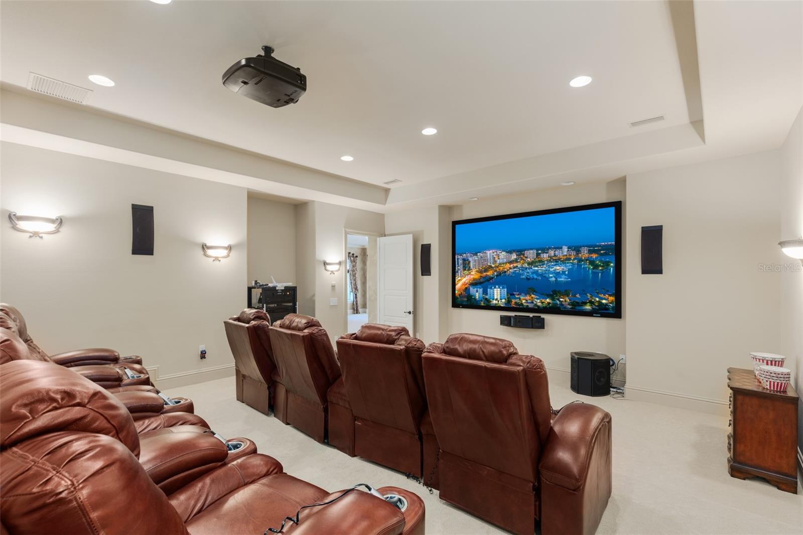 UNIVERSITY PARK COUNTRY CLUB/KNIGHTSBRIDGE - Residential