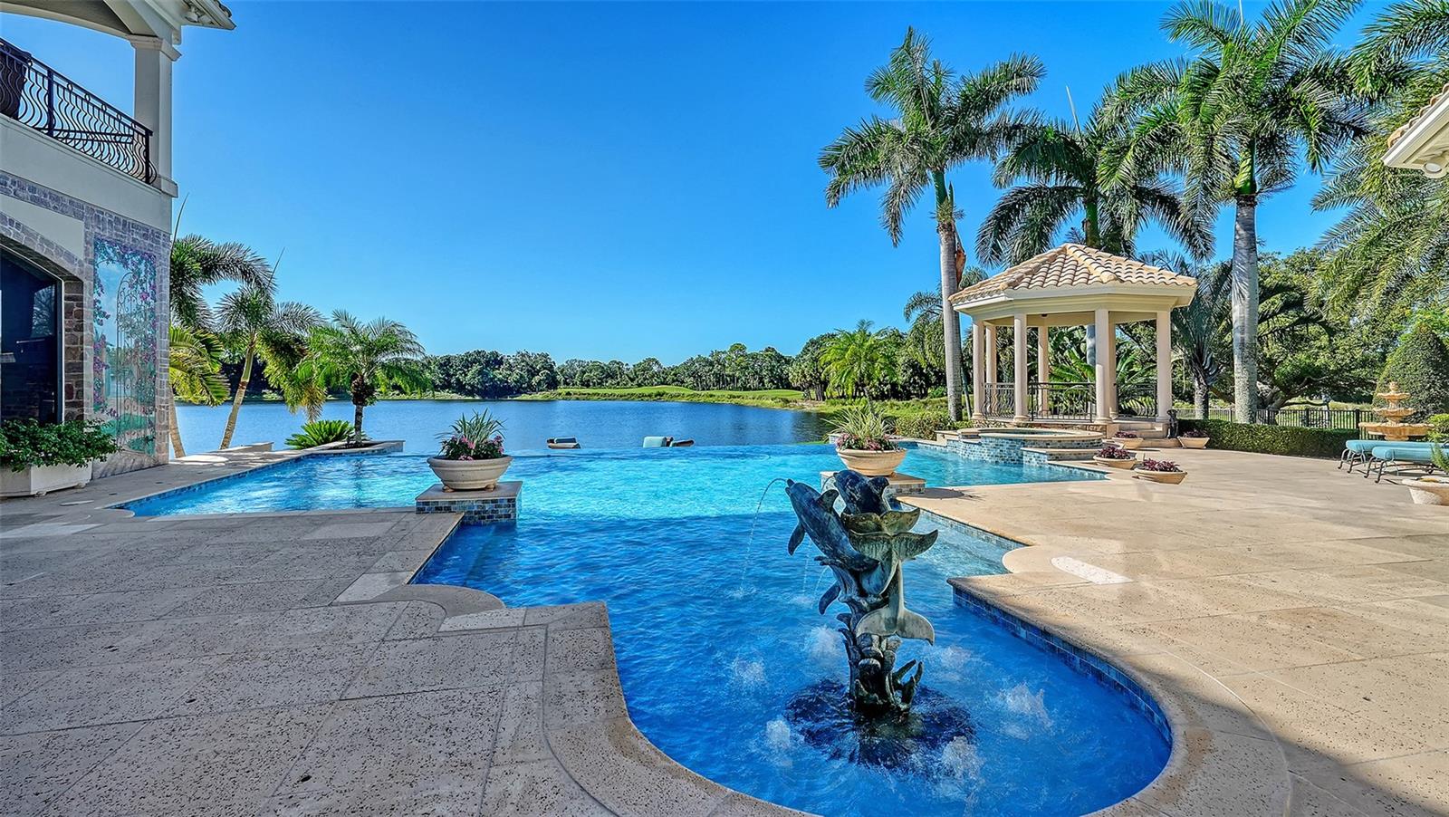 UNIVERSITY PARK COUNTRY CLUB/KNIGHTSBRIDGE - Residential