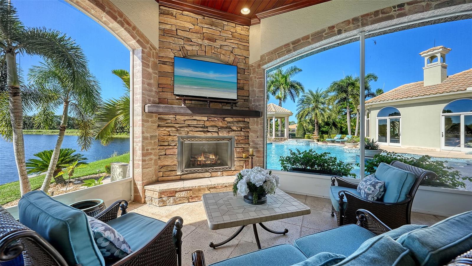 UNIVERSITY PARK COUNTRY CLUB/KNIGHTSBRIDGE - Residential