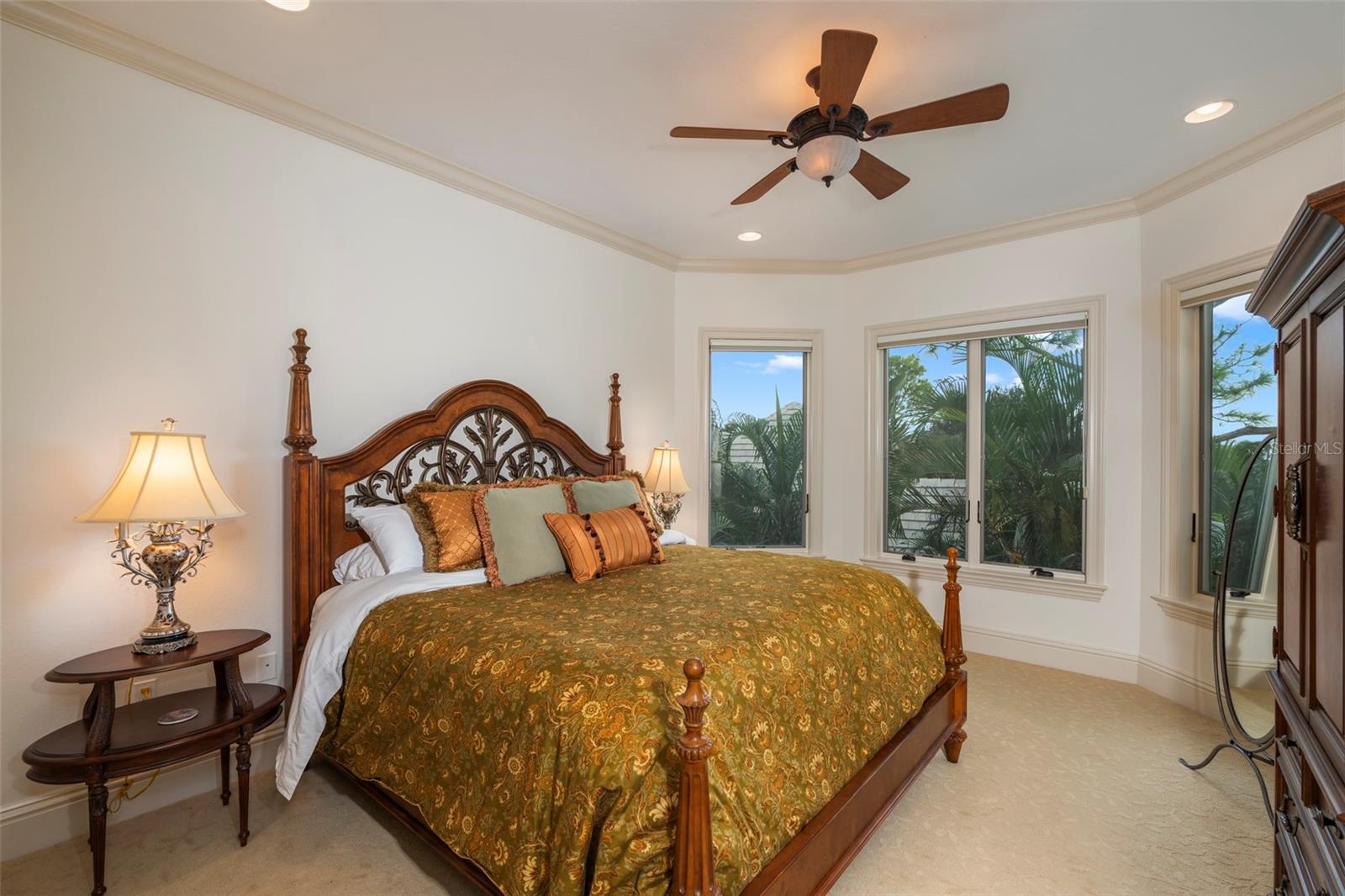 UNIVERSITY PARK COUNTRY CLUB/KNIGHTSBRIDGE - Residential