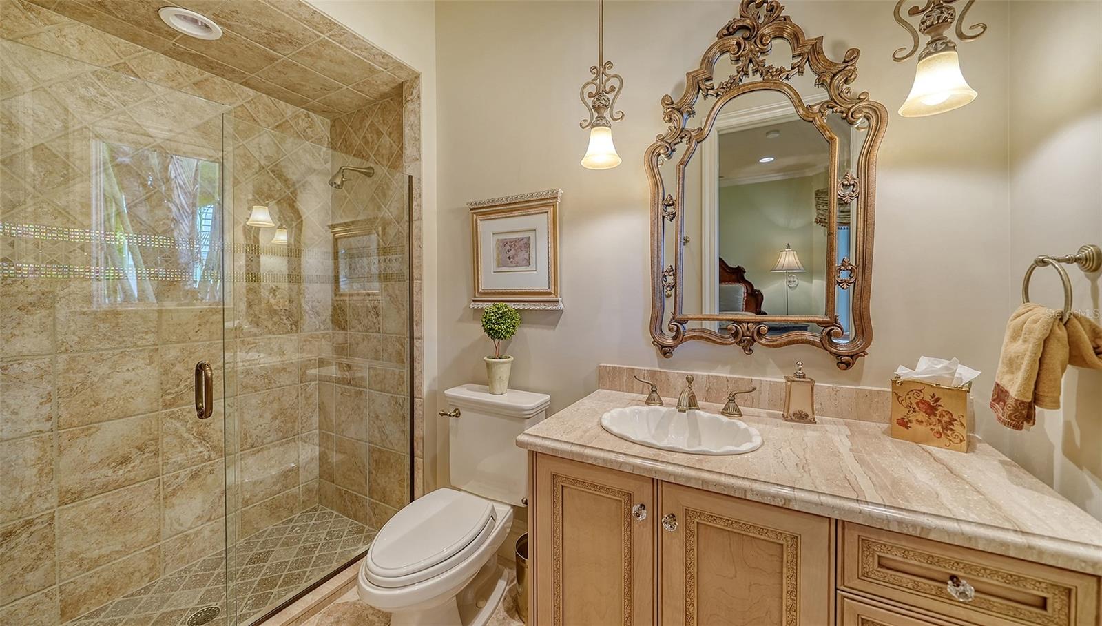 UNIVERSITY PARK COUNTRY CLUB/KNIGHTSBRIDGE - Residential