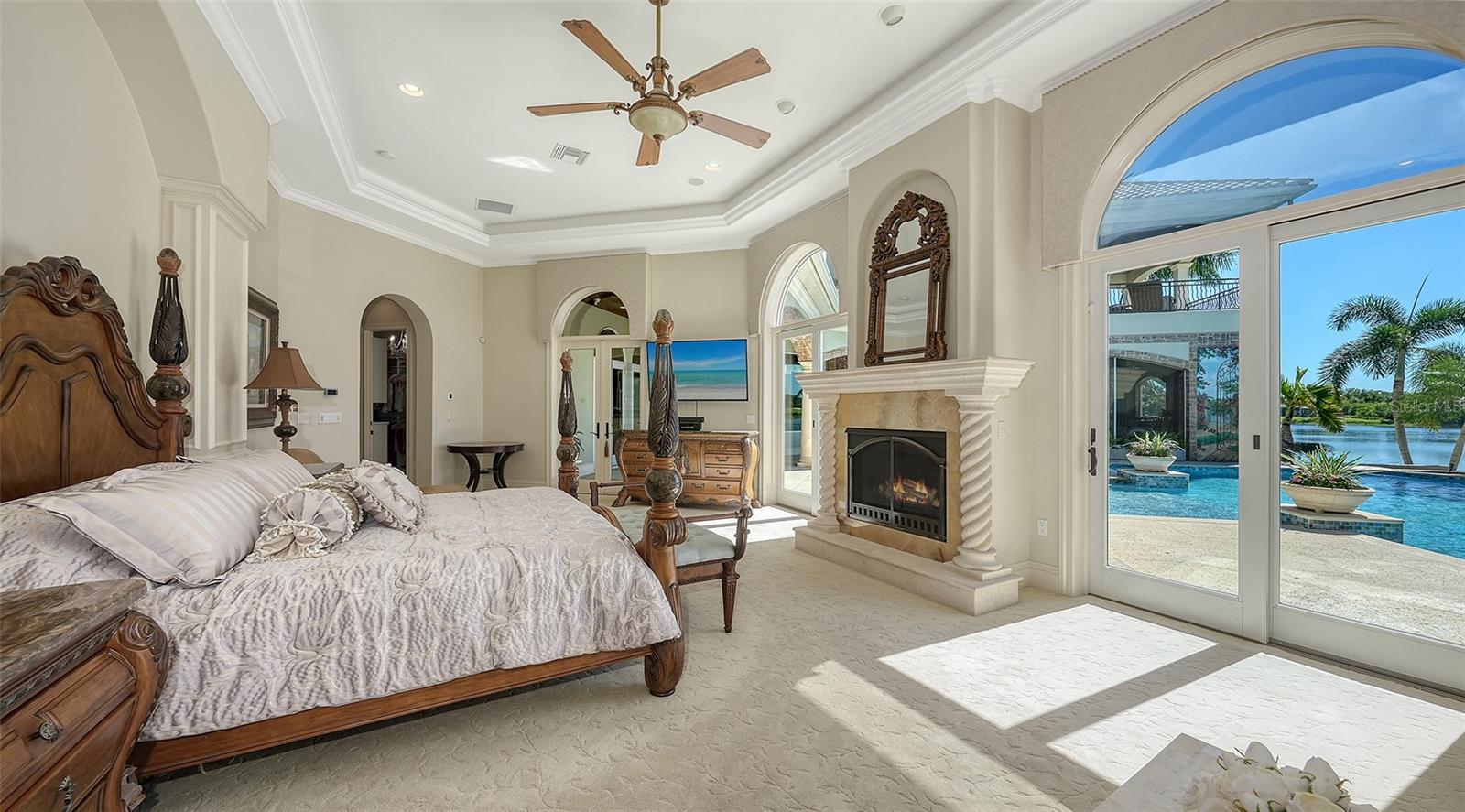 UNIVERSITY PARK COUNTRY CLUB/KNIGHTSBRIDGE - Residential