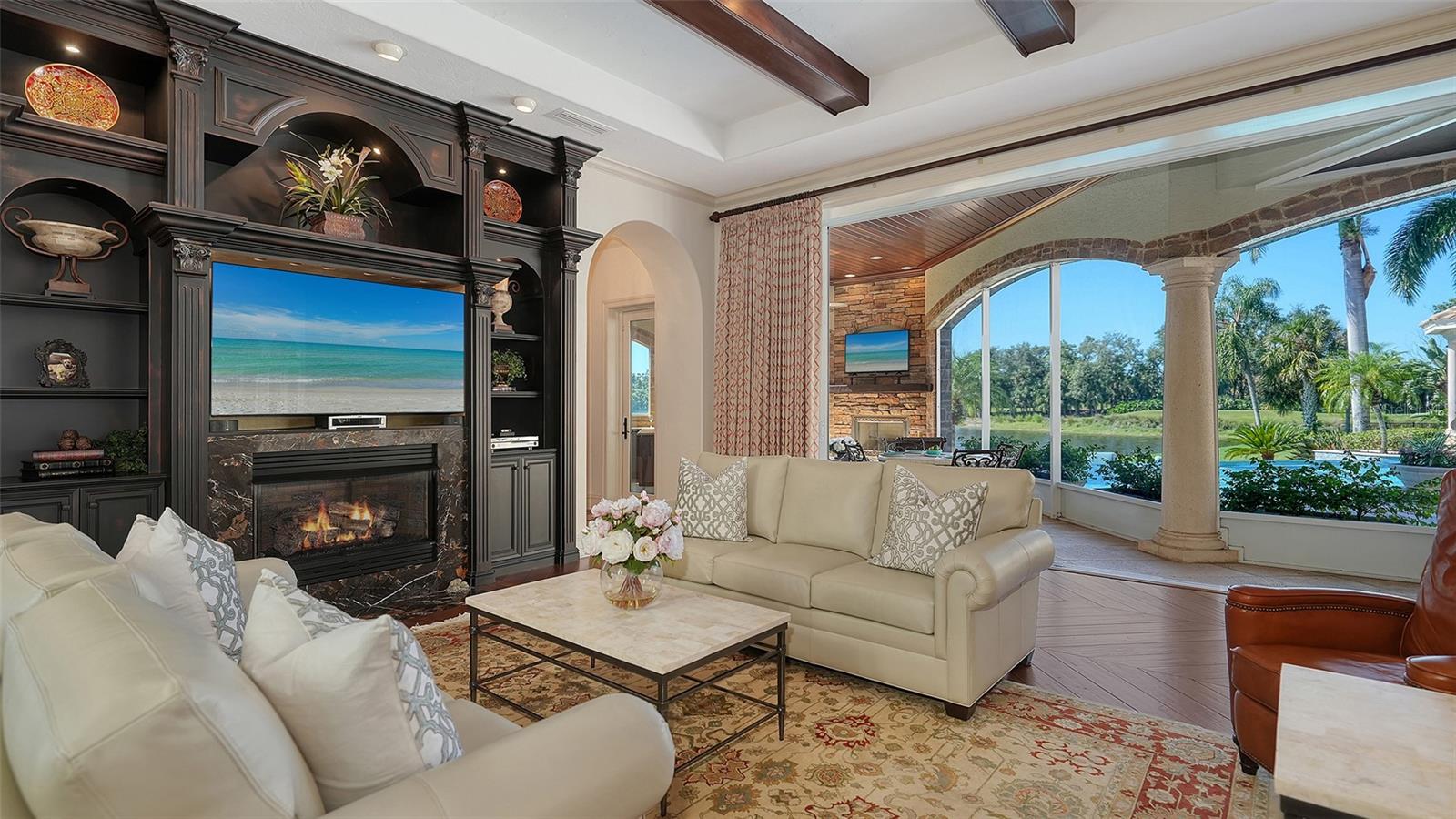 UNIVERSITY PARK COUNTRY CLUB/KNIGHTSBRIDGE - Residential