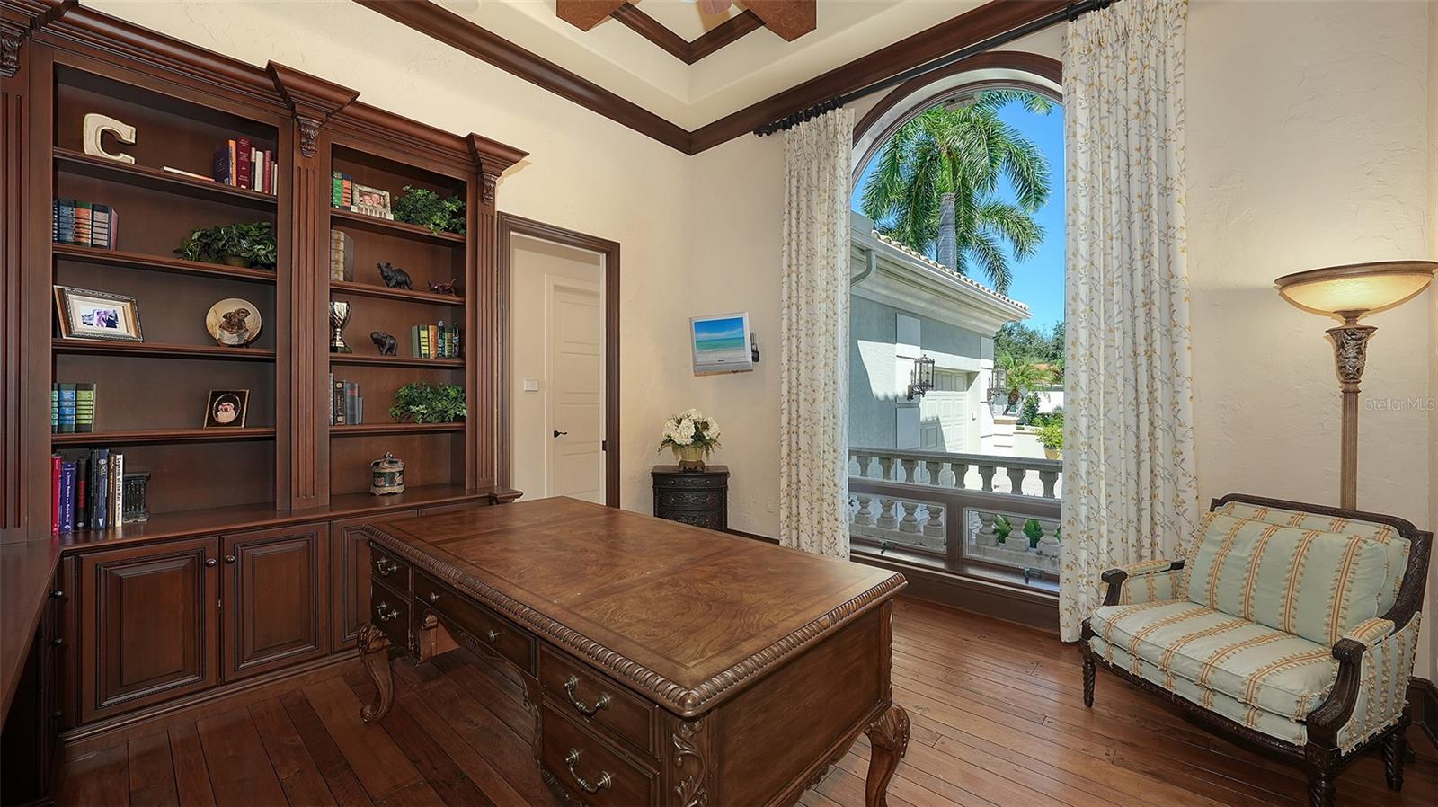 UNIVERSITY PARK COUNTRY CLUB/KNIGHTSBRIDGE - Residential