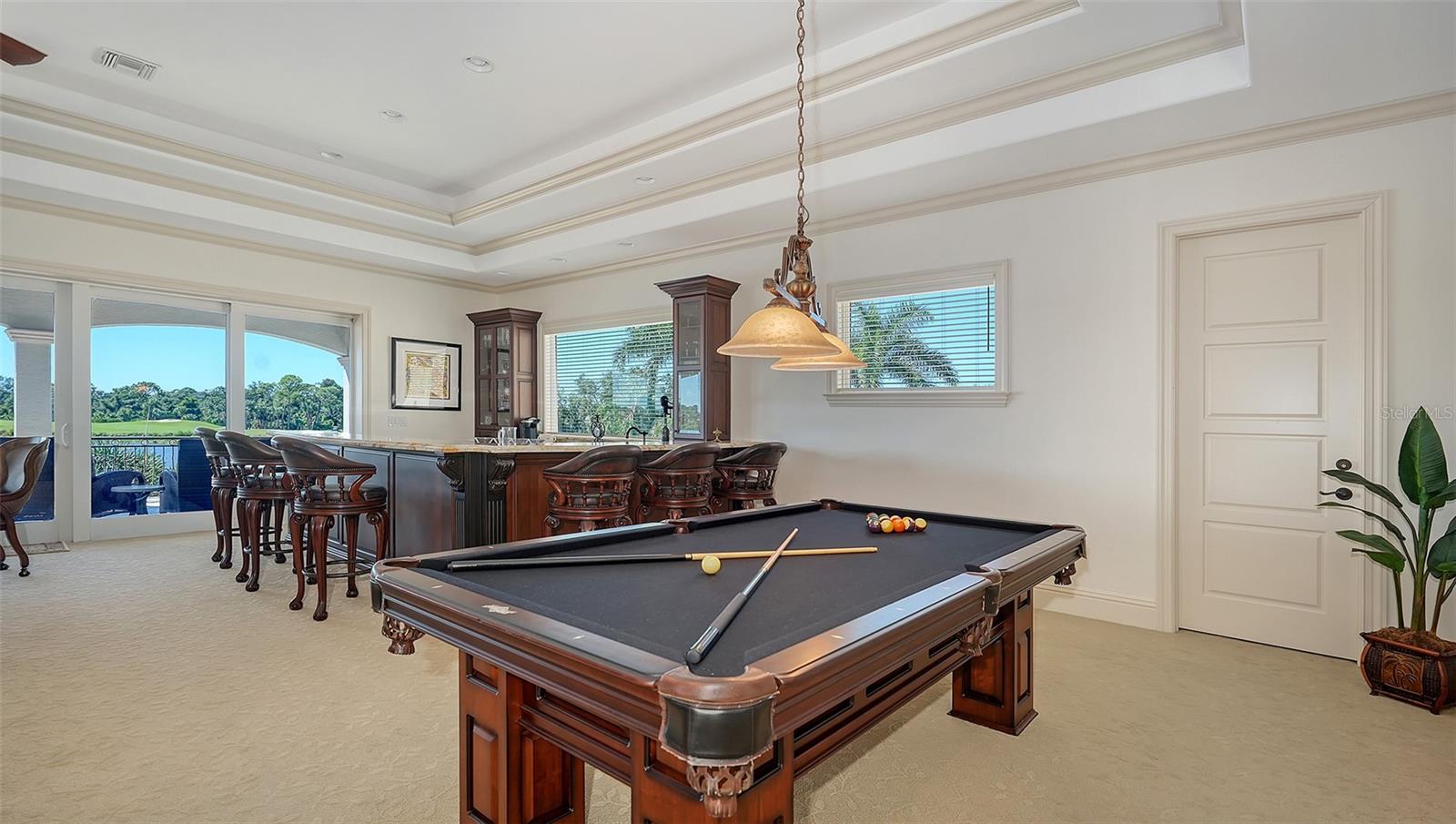 UNIVERSITY PARK COUNTRY CLUB/KNIGHTSBRIDGE - Residential