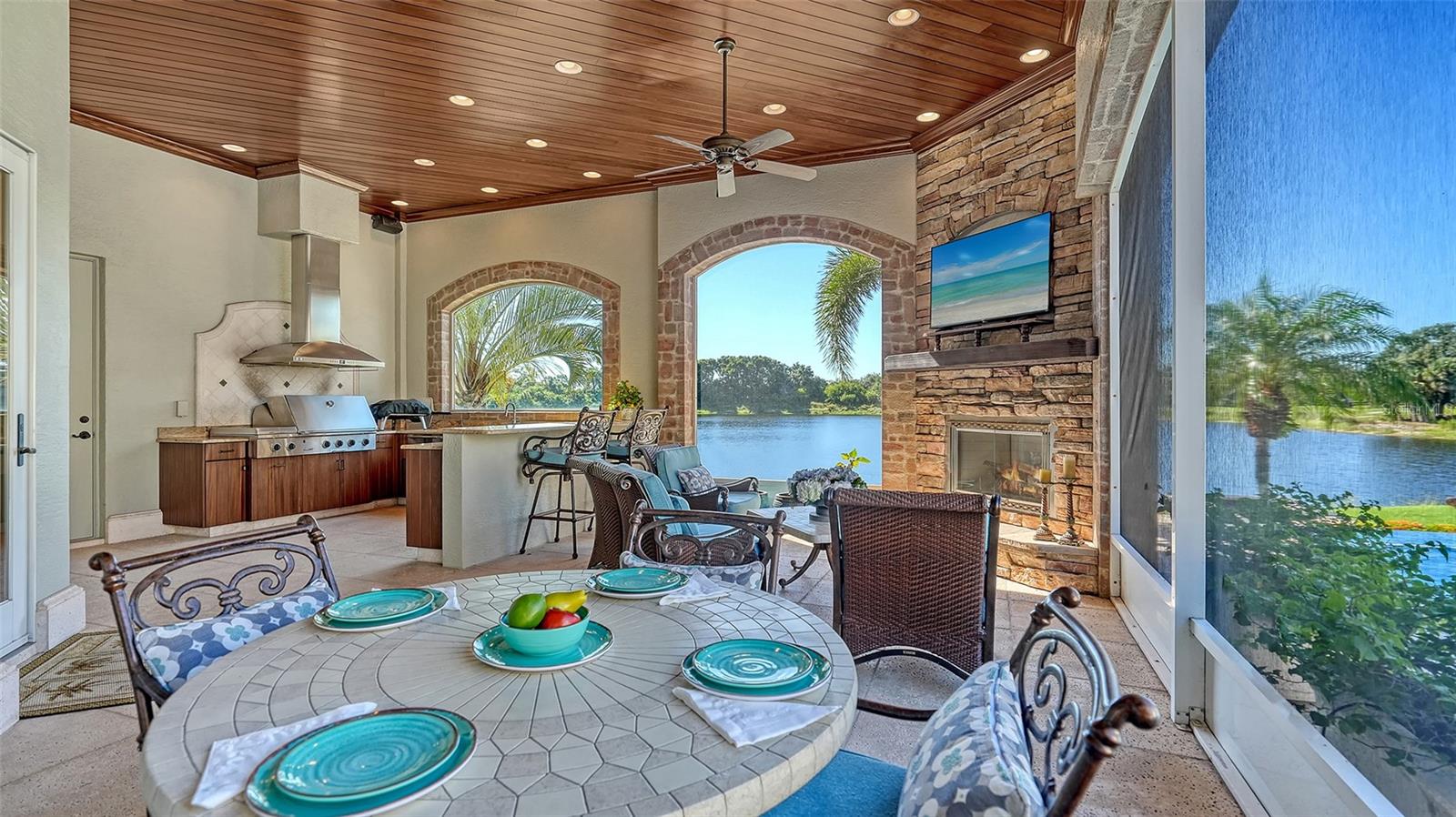 UNIVERSITY PARK COUNTRY CLUB/KNIGHTSBRIDGE - Residential