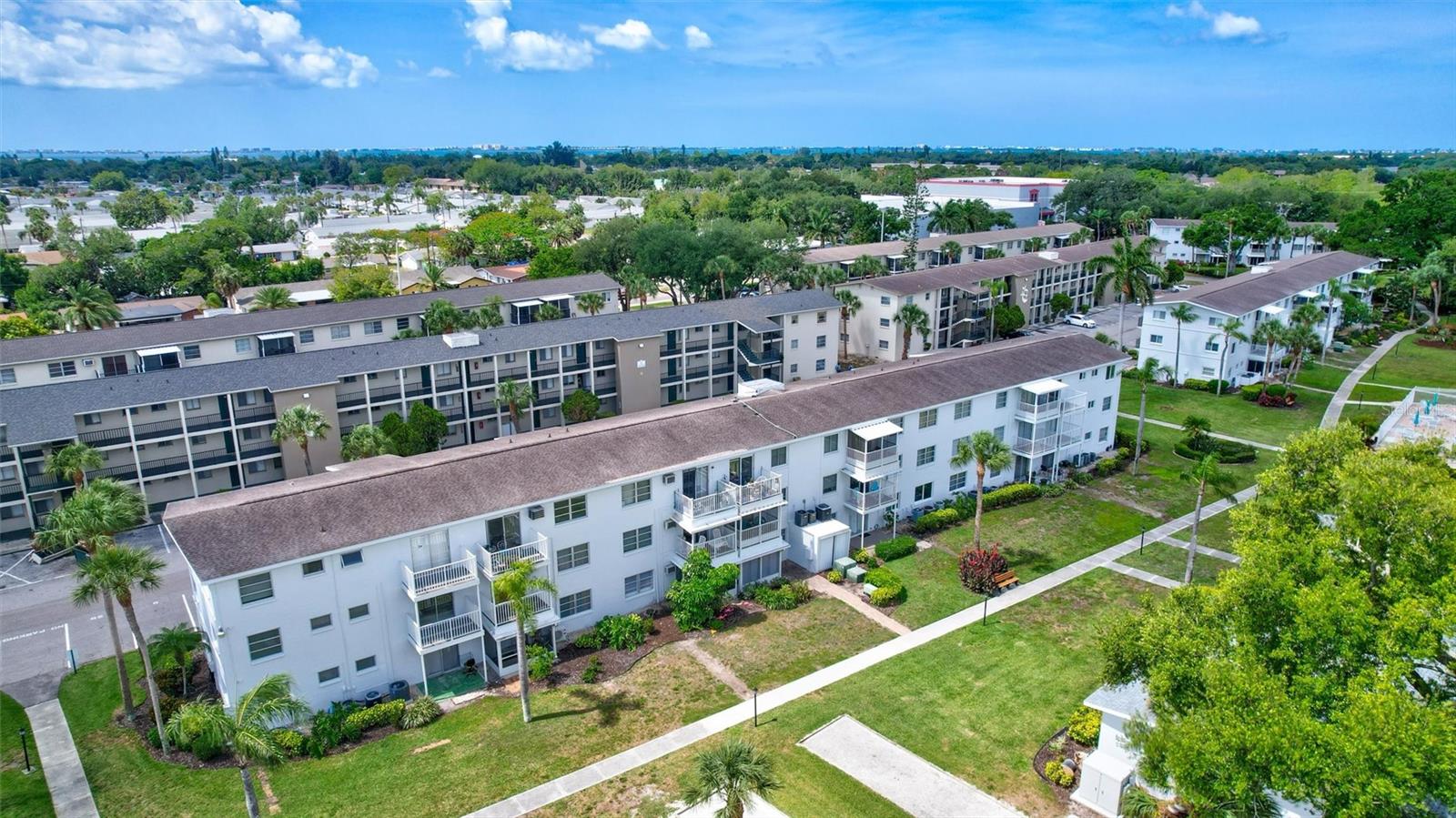 THE FOURTH BAYSHORE - Residential