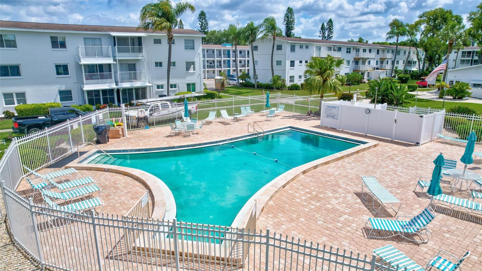 THE FOURTH BAYSHORE - Residential