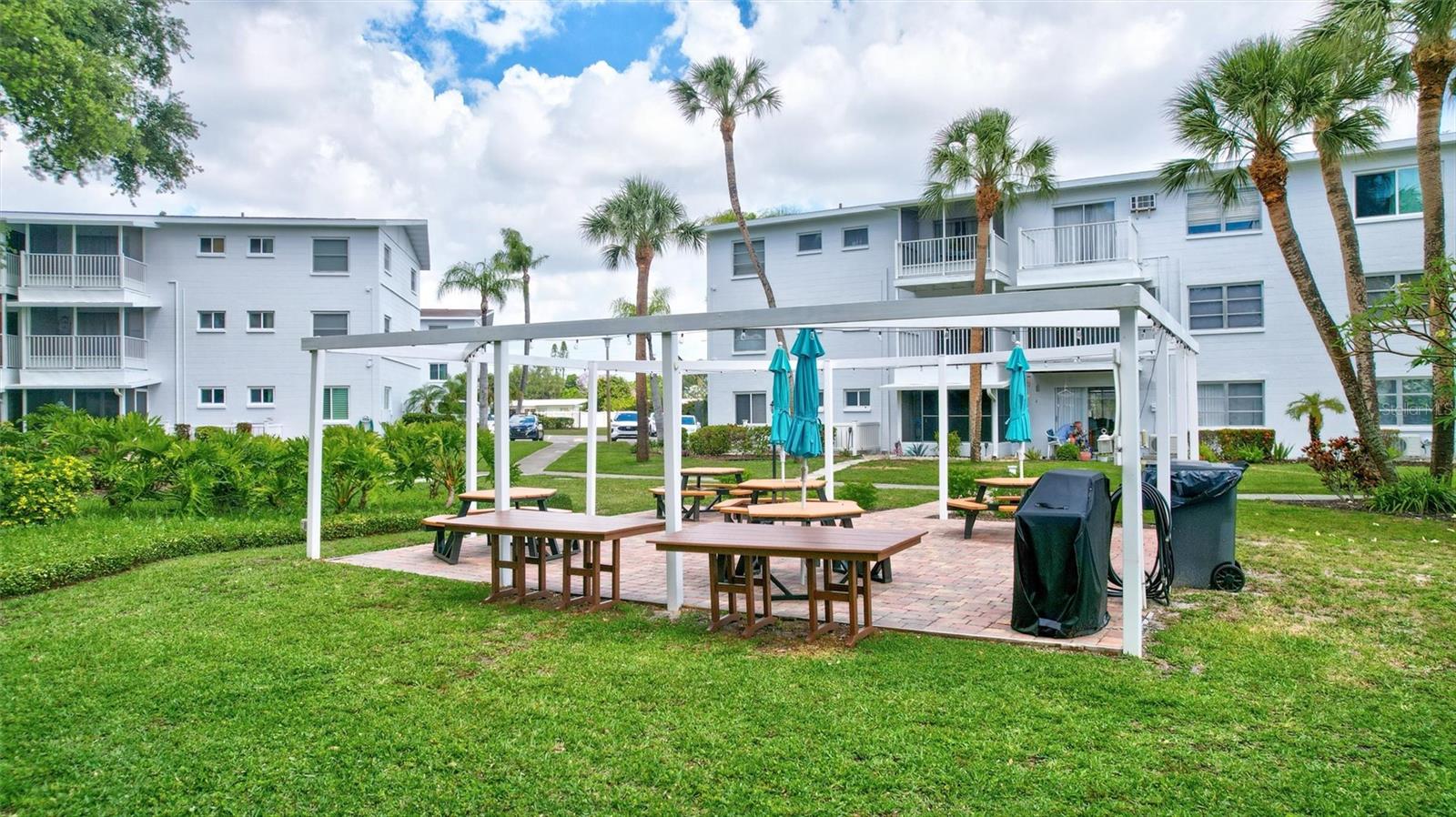 THE FOURTH BAYSHORE - Residential