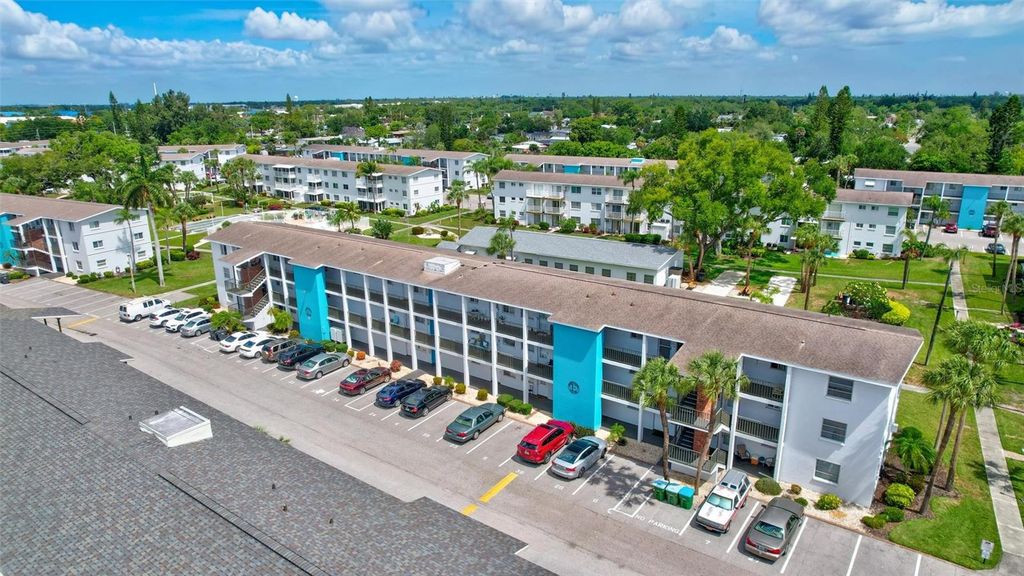 Photo of 2217 Sunset Drive #E27, Bradenton, FL 34207 (MLS # TB8508979)