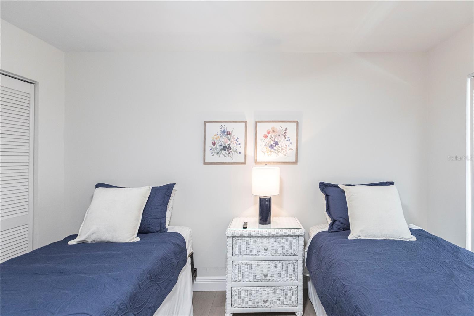 PEPPERTREE BAY IV - Residential Lease