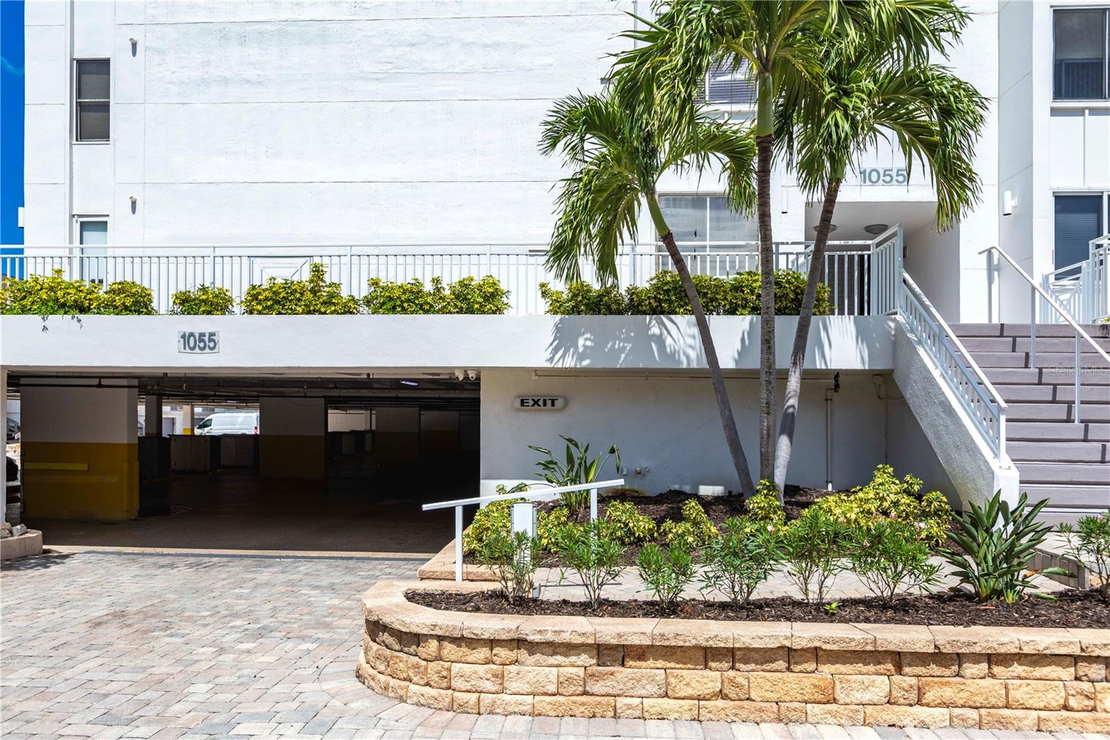 PEPPERTREE BAY IV - Residential Lease