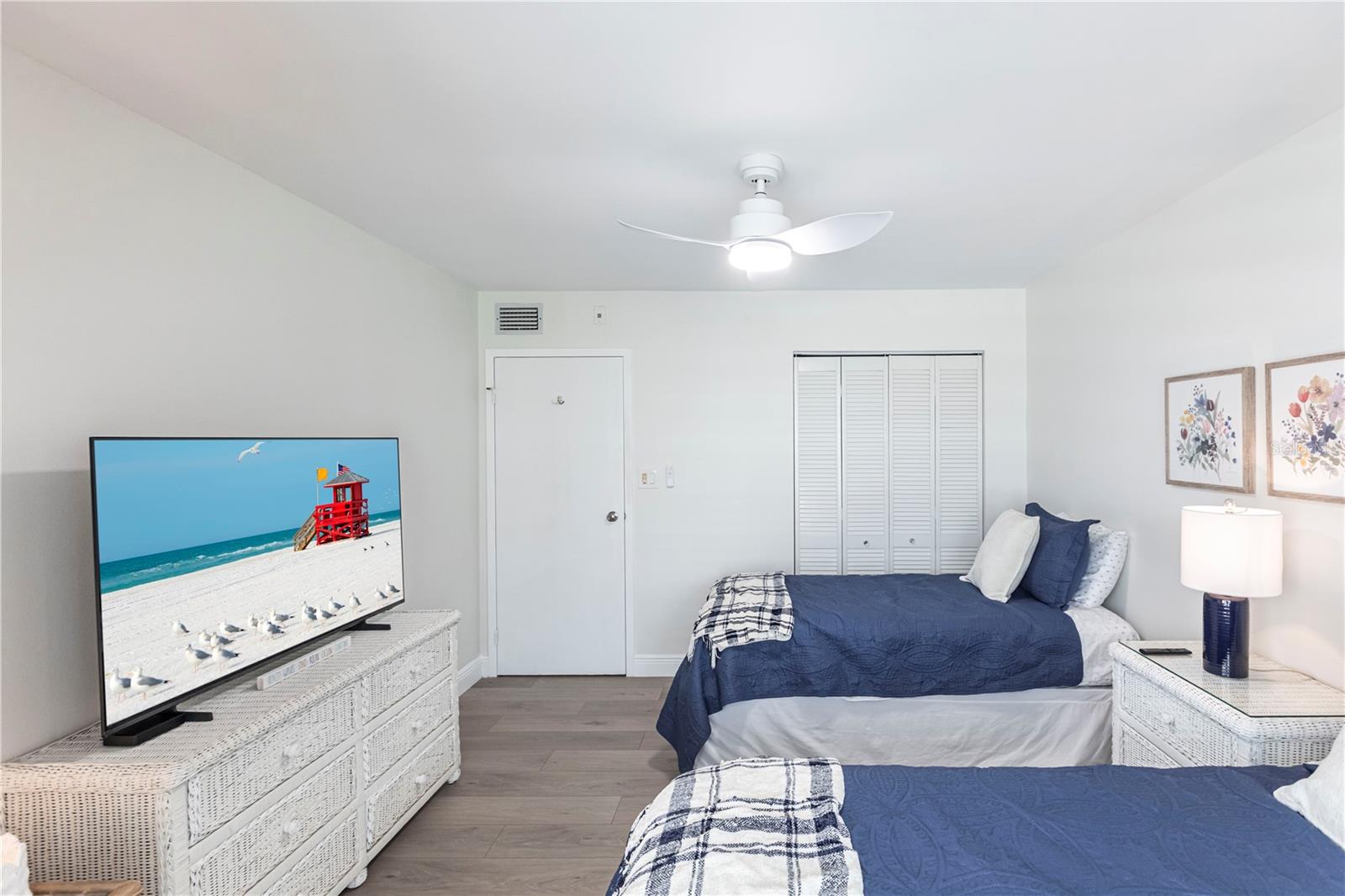 PEPPERTREE BAY IV - Residential Lease