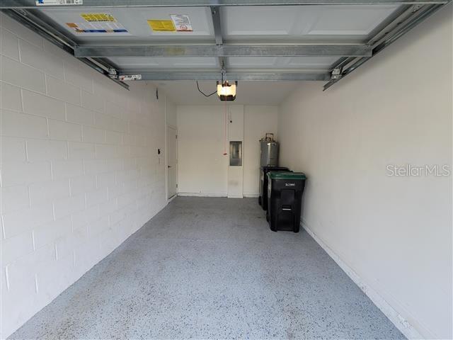 ECON TRLS PH 2 - Residential Lease