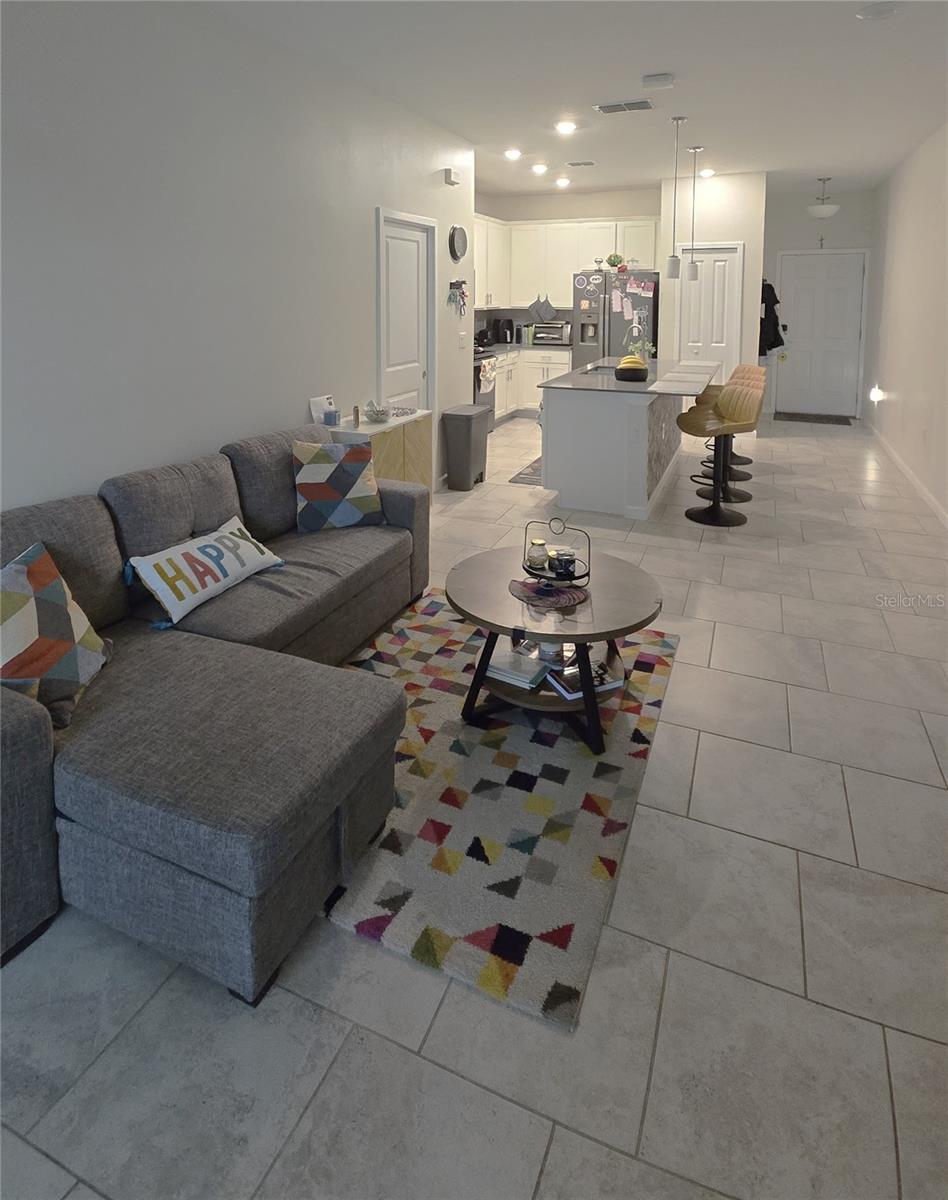 ECON TRLS PH 2 - Residential Lease