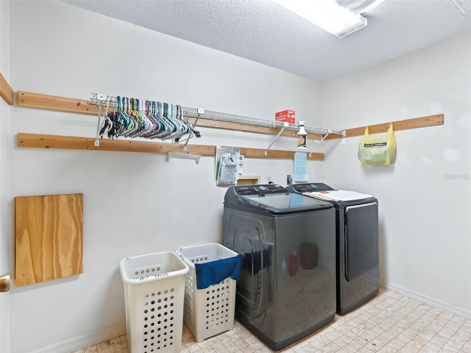 SILVER SPGS SHORES UN 23 - Residential