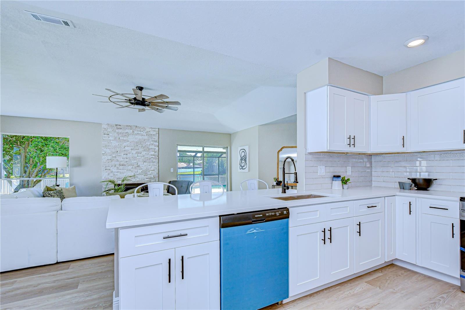 CARROLLWOOD SPGS UNIT 3 - Residential