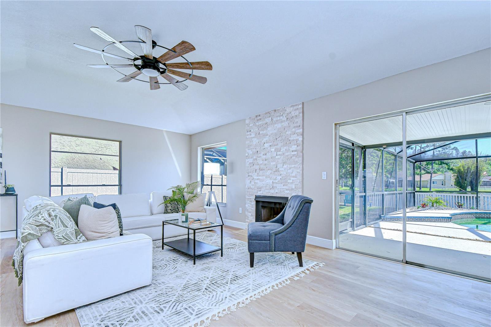 CARROLLWOOD SPGS UNIT 3 - Residential