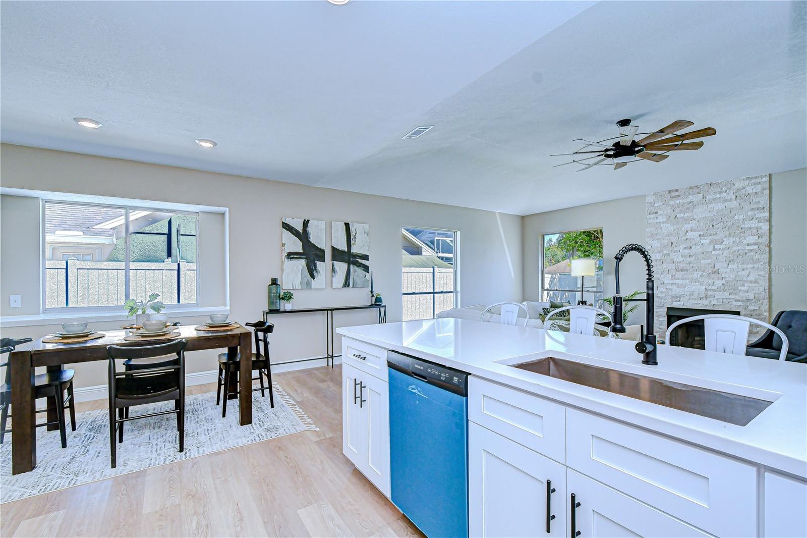 CARROLLWOOD SPGS UNIT 3 - Residential