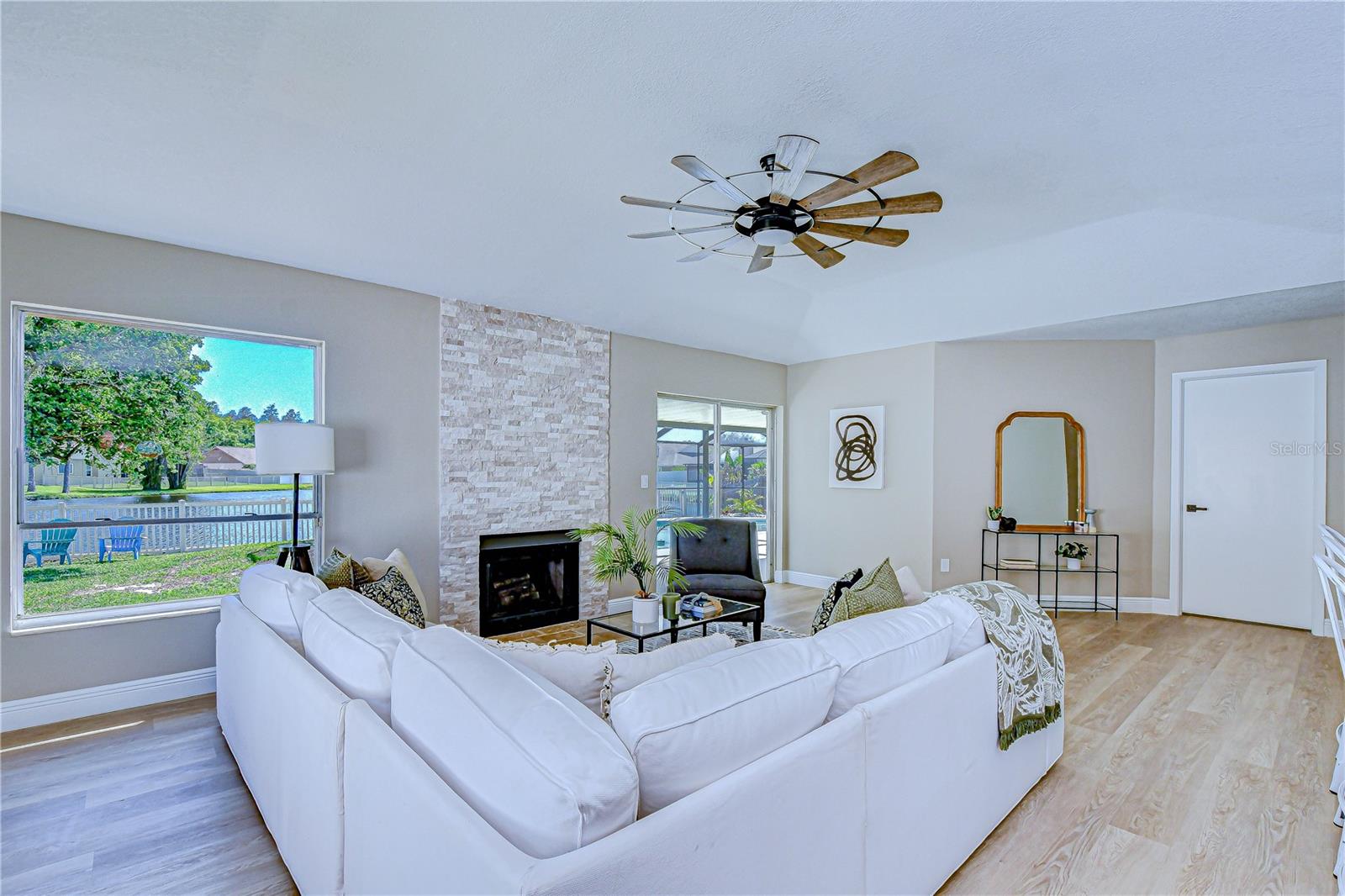 CARROLLWOOD SPGS UNIT 3 - Residential