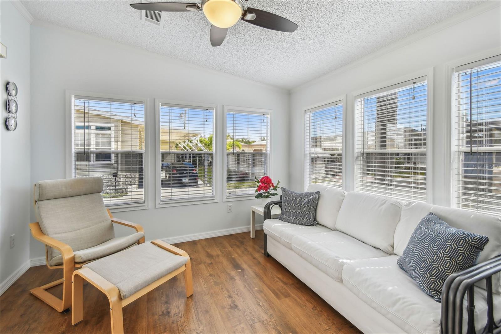 SUNSET PALMS UNREC - Residential