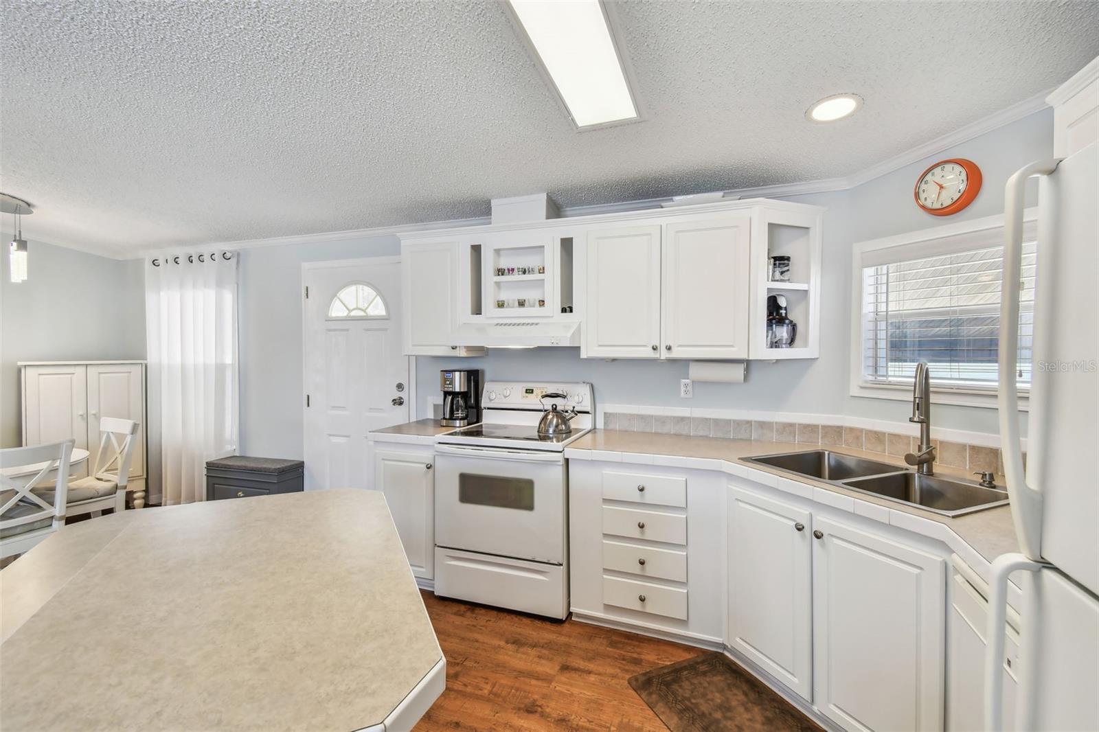 SUNSET PALMS UNREC - Residential