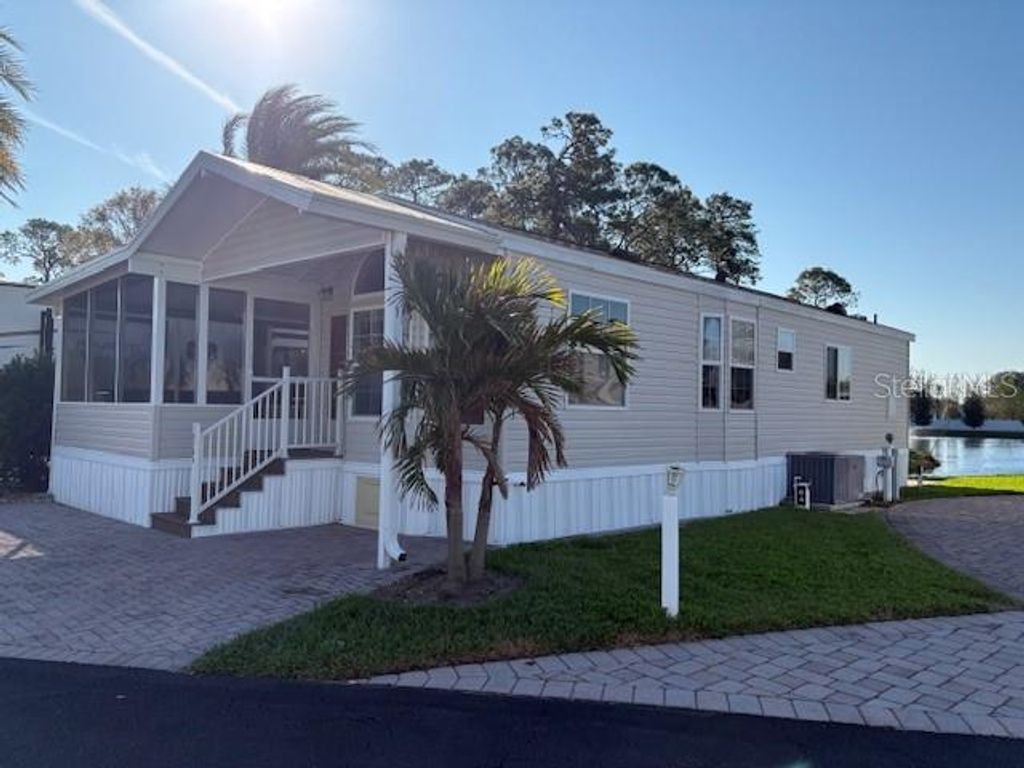 Photo of 16504 Sunshine Avenue, Clermont, FL 34714 (MLS # L4958944)