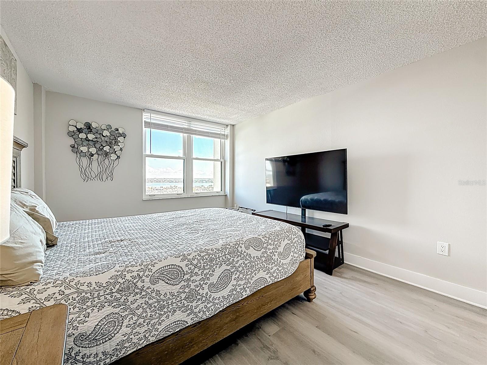 STARBOARD TOWER - Residential