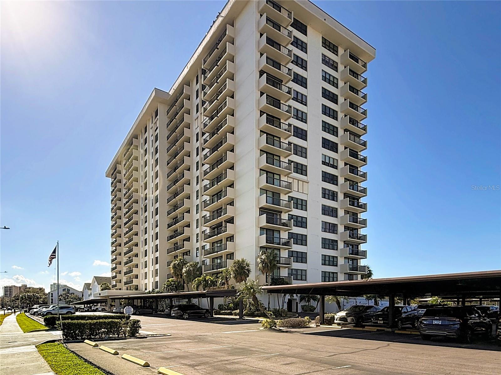 STARBOARD TOWER - Residential