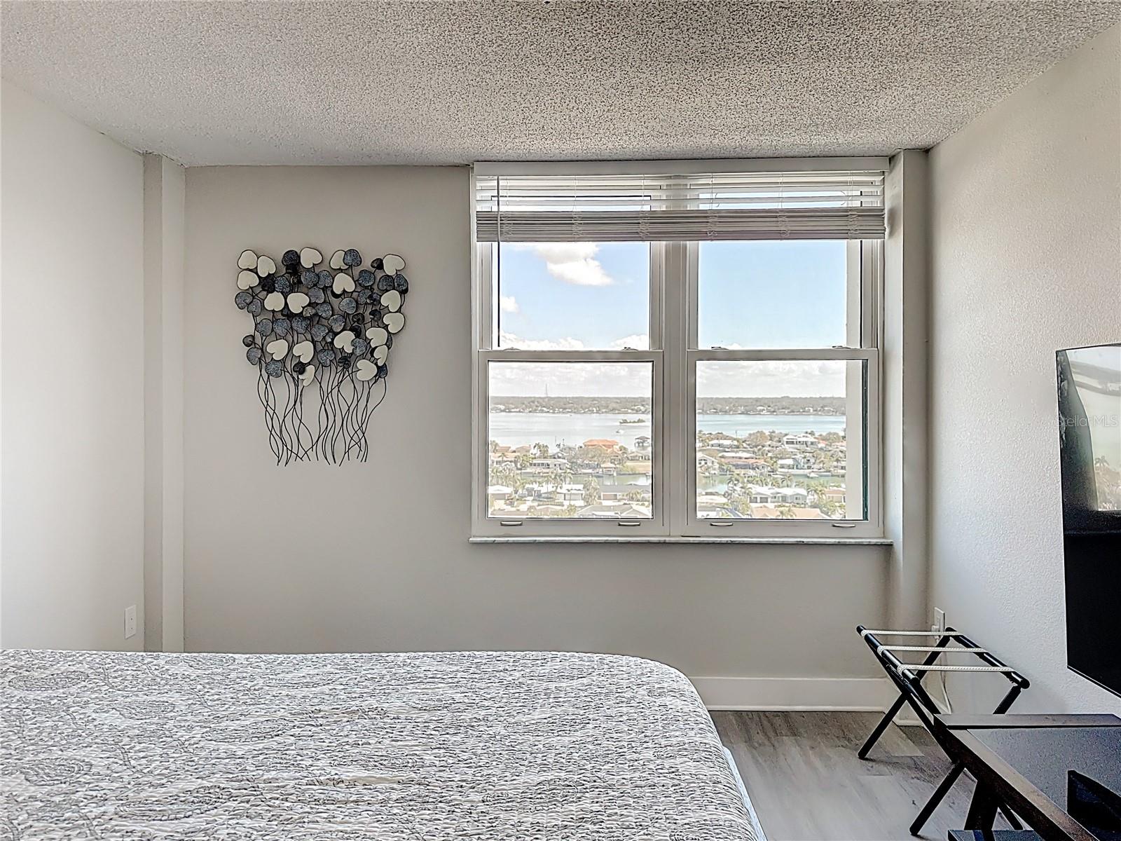 STARBOARD TOWER - Residential