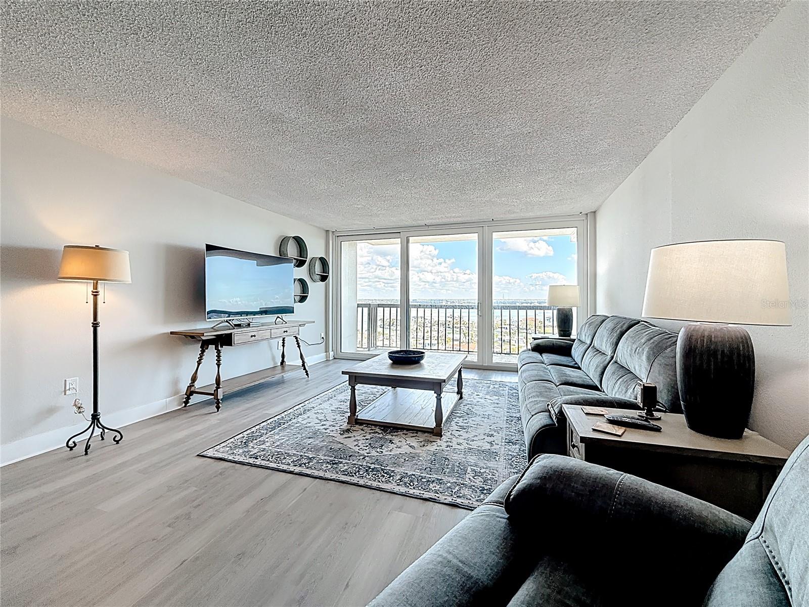 STARBOARD TOWER - Residential