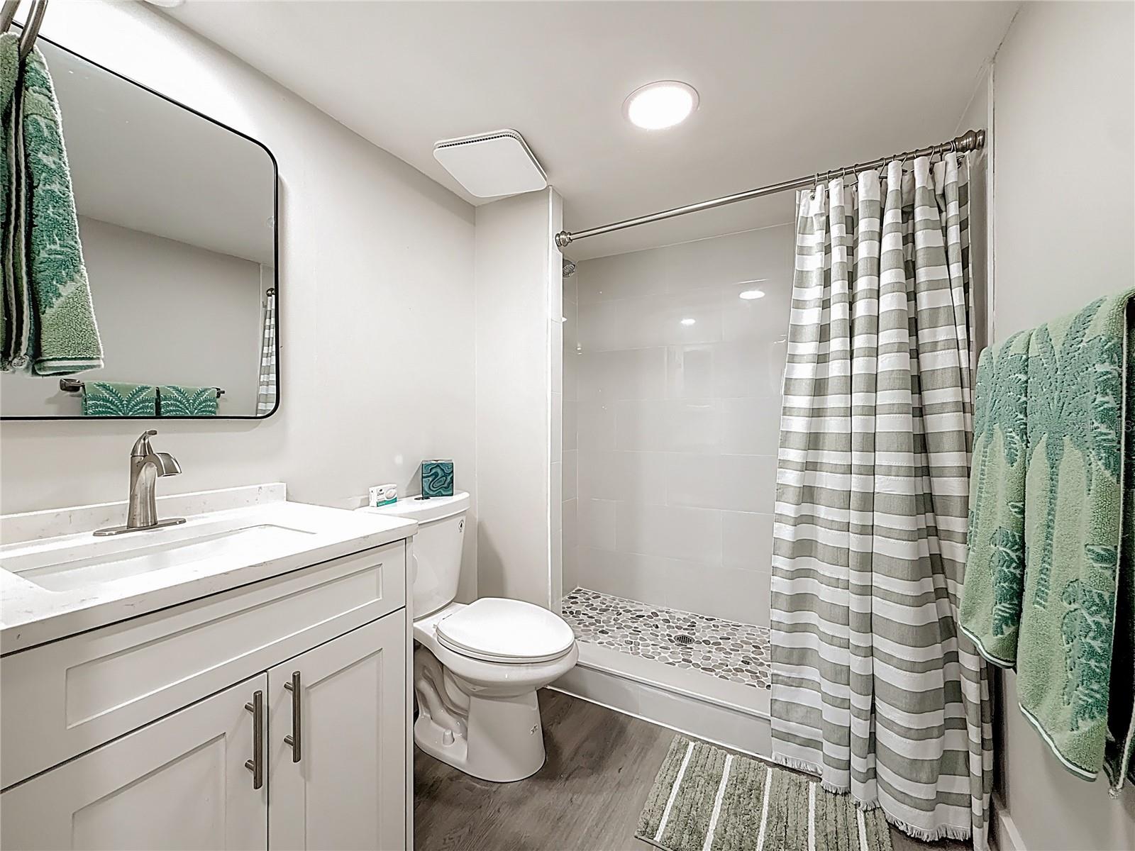 STARBOARD TOWER - Residential