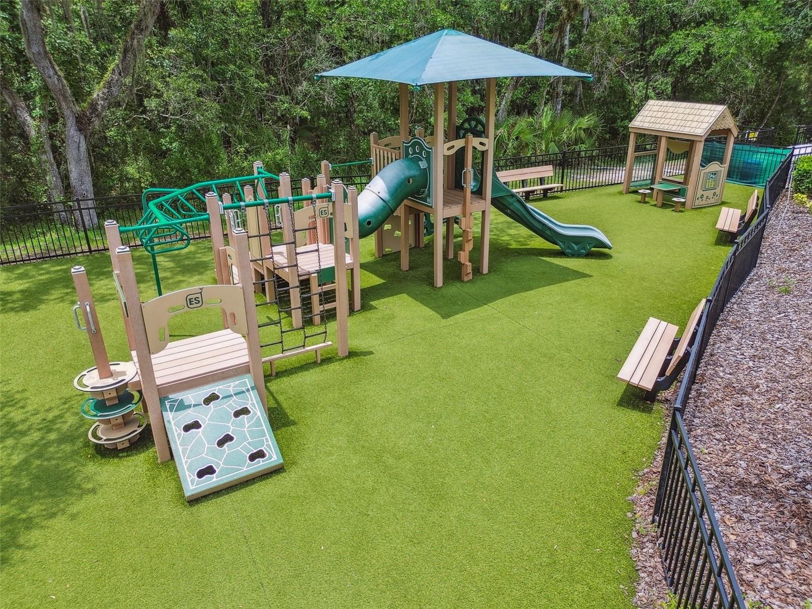 OXFORD PLACE AT TAMPA PALMS A - Residential