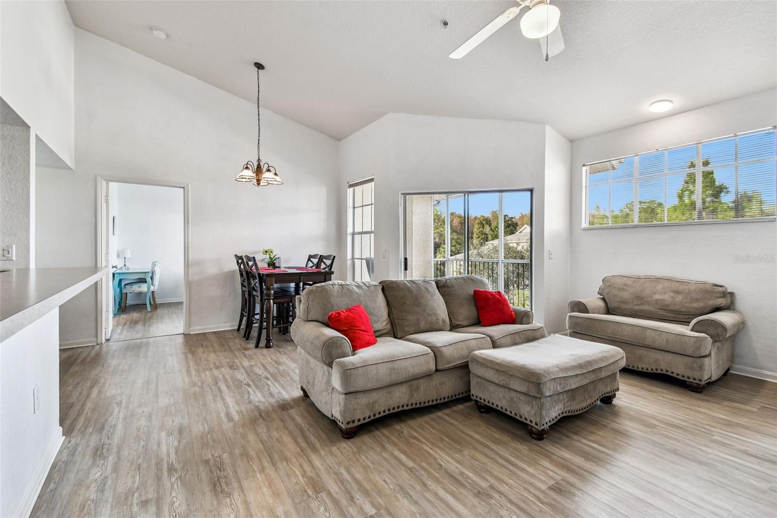 OXFORD PLACE AT TAMPA PALMS A - Residential